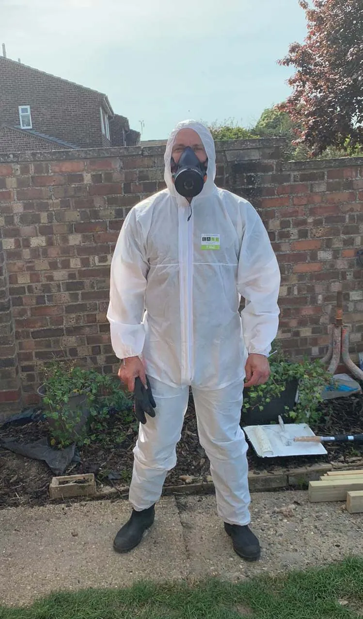 Asbestos - Kyri Pantazi, Owner